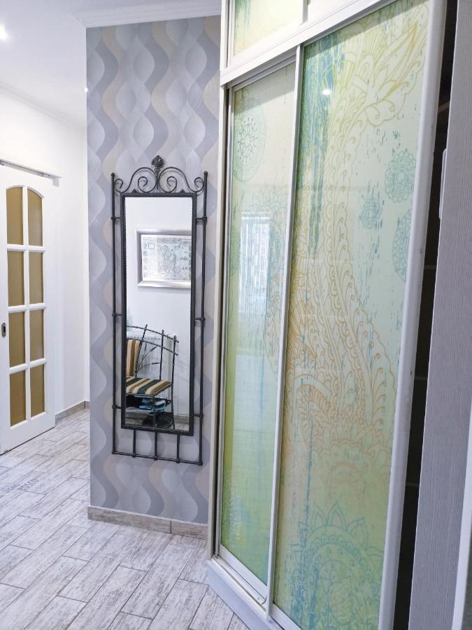 Home In Center With Jacuzzi Ivano-Frankivsk Exterior foto