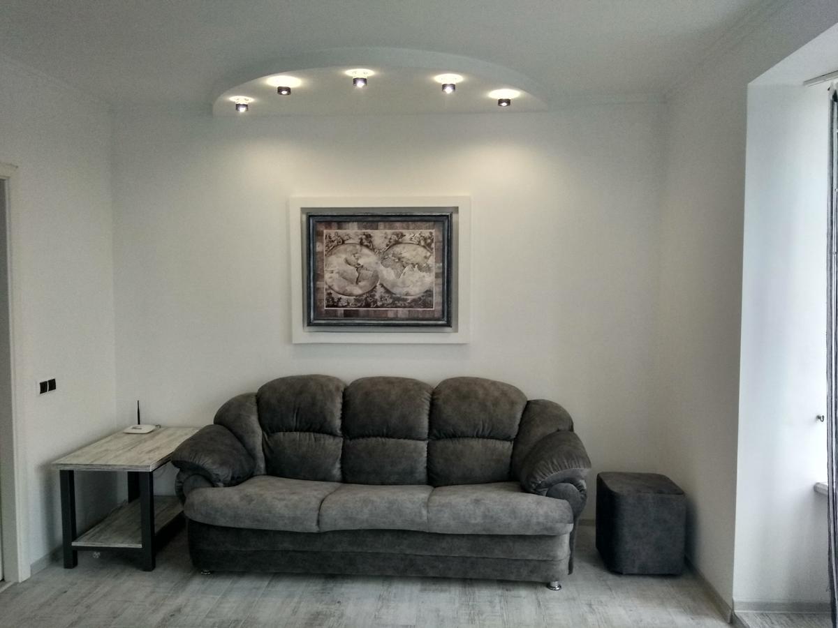 Home In Center With Jacuzzi Ivano-Frankivsk Exterior foto